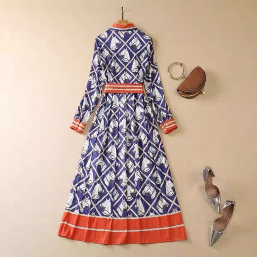 Designer-Style Equestrian-patterned Maxi Dress - Picture 6 of 12